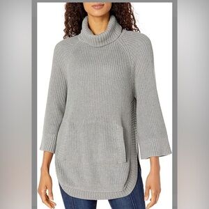 UGG Women’s Gray Raelynn Cowl Neck shirttail hem 3/4 sleeve Sweater Sz Medium